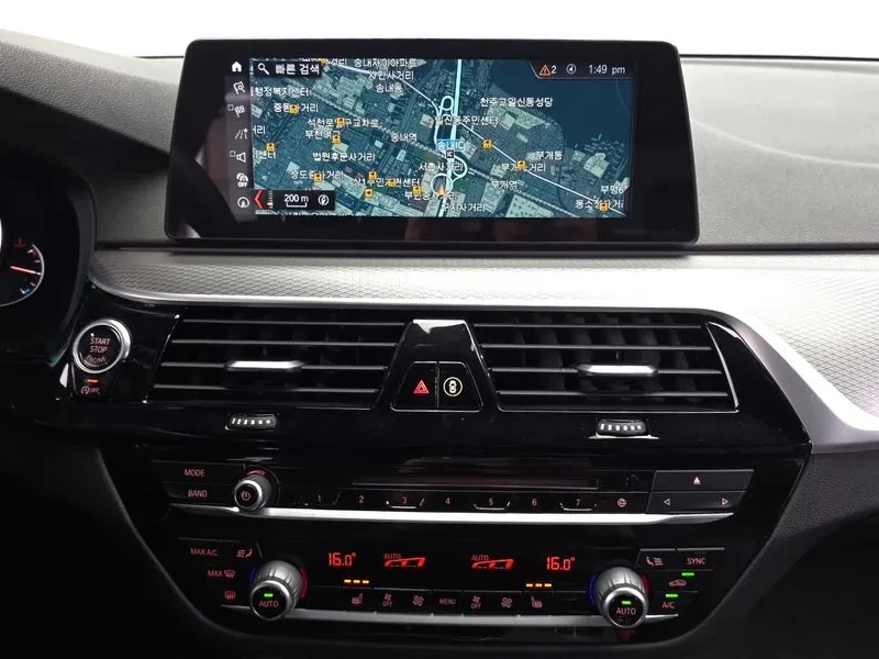 BMW 530 530I xDrive M Sports, снимка 15 - Автомобили и джипове - 56114494