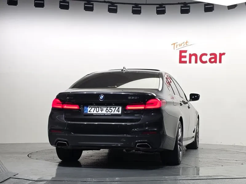 BMW 530 530I xDrive M Sports, снимка 4 - Автомобили и джипове - 56114494