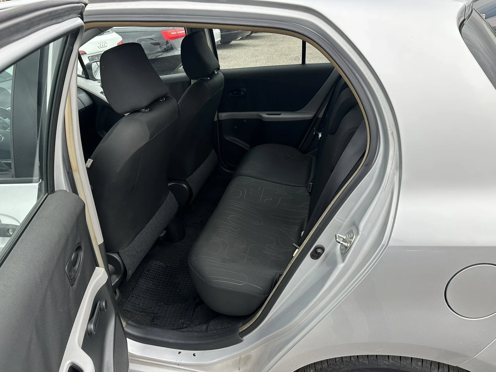 Toyota Yaris / | Mobile.bg   15