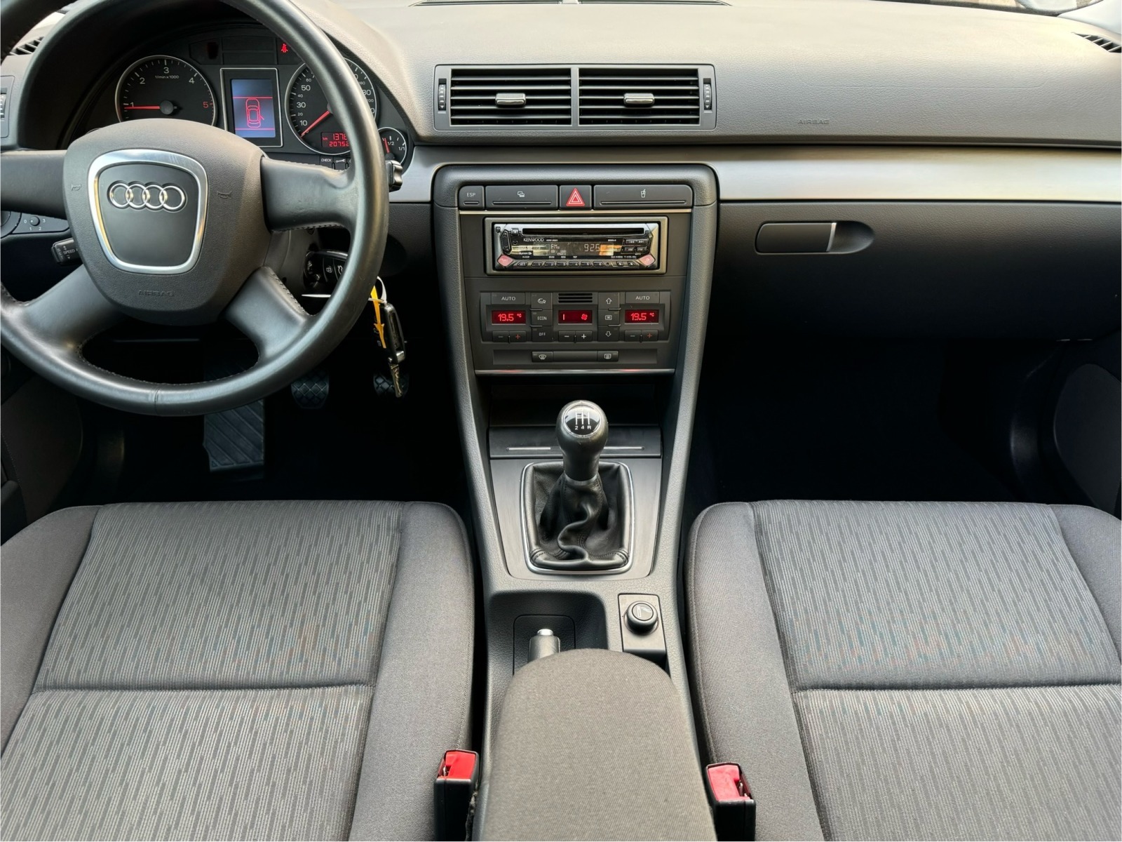 Audi A4 1, 9 TDi* 115 kc* FACE - изображение 10