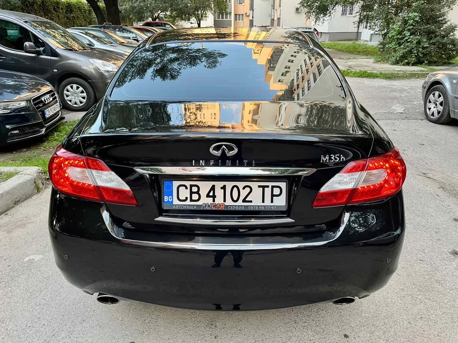 Infiniti M 35 h Hybrid  - изображение 10