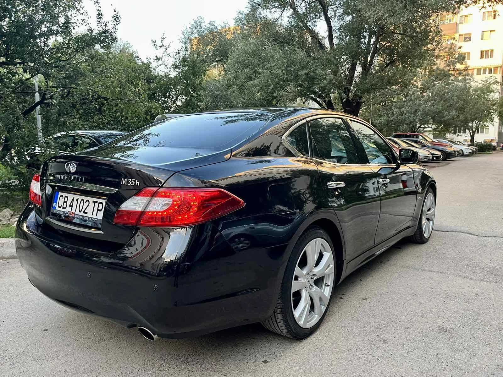 Infiniti M 35 h Hybrid  - изображение 6