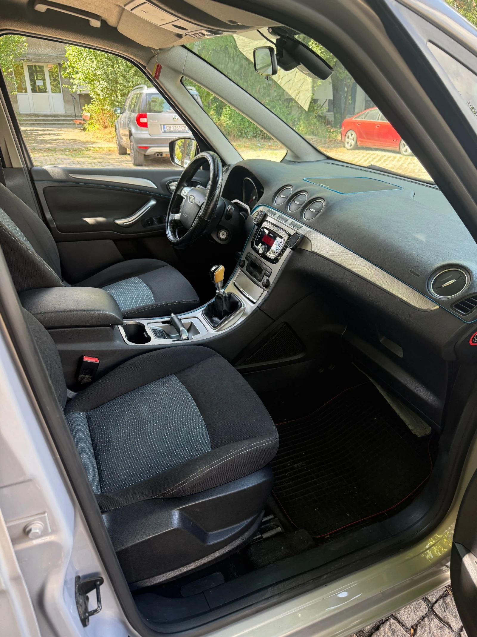 Ford Galaxy 2.0 - изображение 7