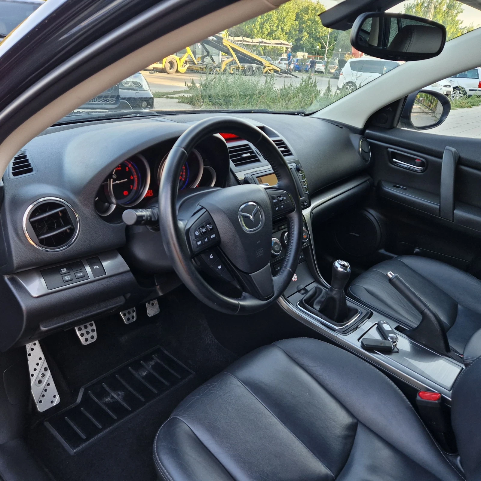 Mazda 6 2.5 НАВИ/КЕЙЛЕС/ВОSE/КОЖА ШВЕЙЦАРИЯ  - изображение 9
