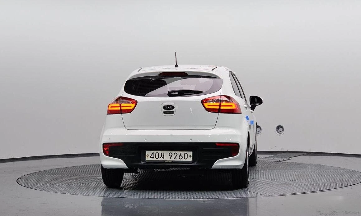 Kia Pride Diesel 5DR 1.4 Luxury * НАЙ-ДОБРА ЦЕНА В БЪЛГАРИЯ* - изображение 4