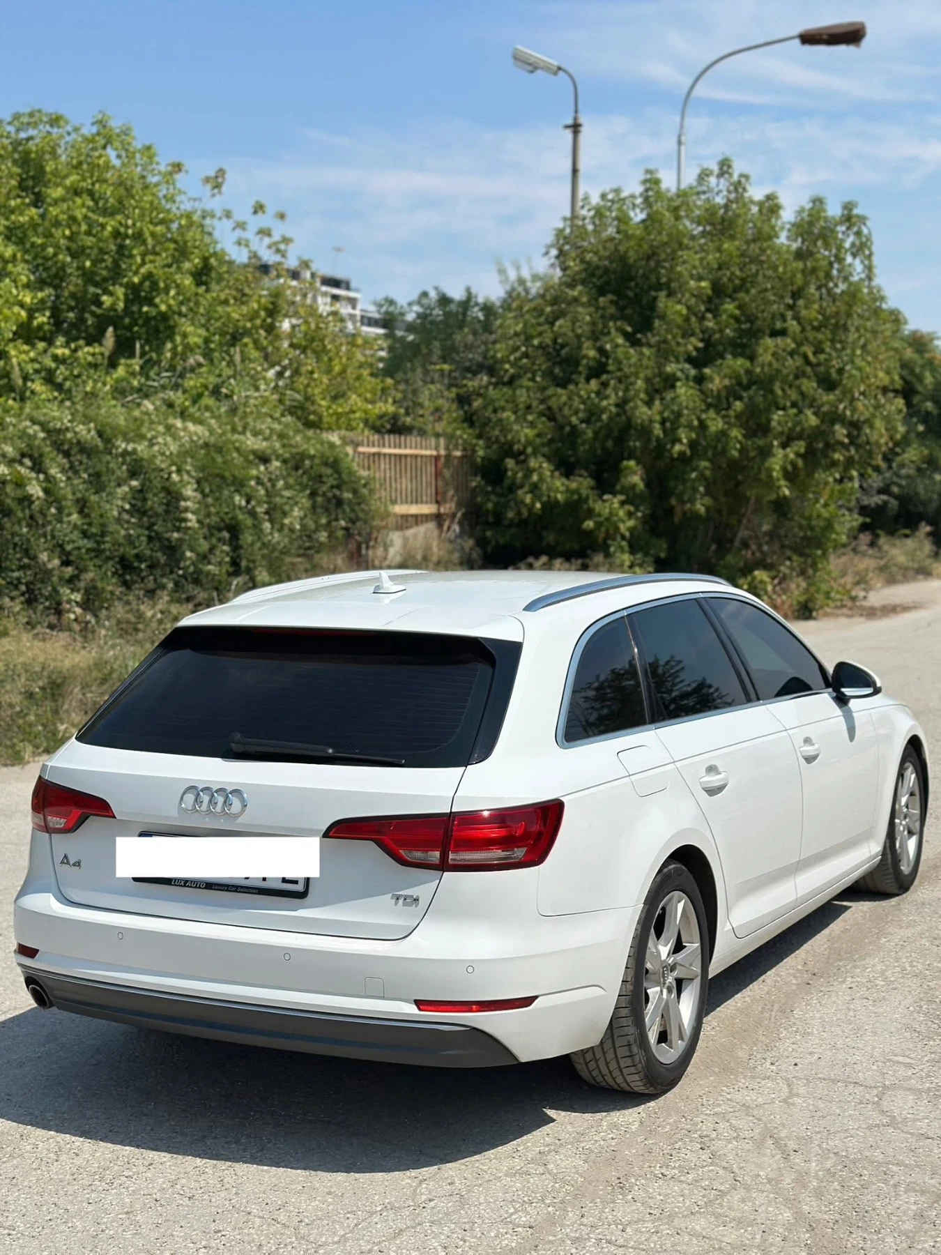Audi A4 | Mobile.bg   11
