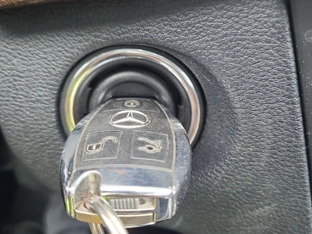 Mercedes-Benz E 500 * 550 * CARFAX * БЕЗ ПЪРВОНАЧАЛНА ВНОСКА - изображение 8