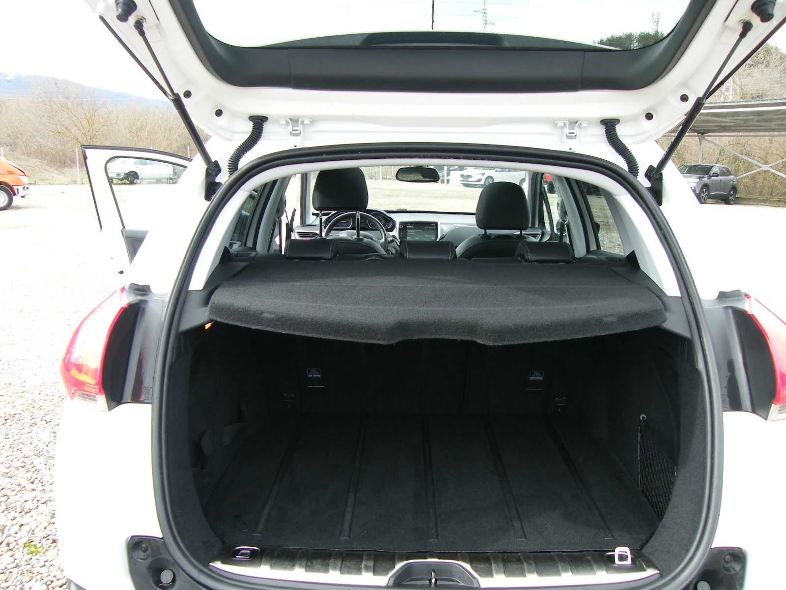 Peugeot 2008 1.2i | Mobile.bg � ����������� 14