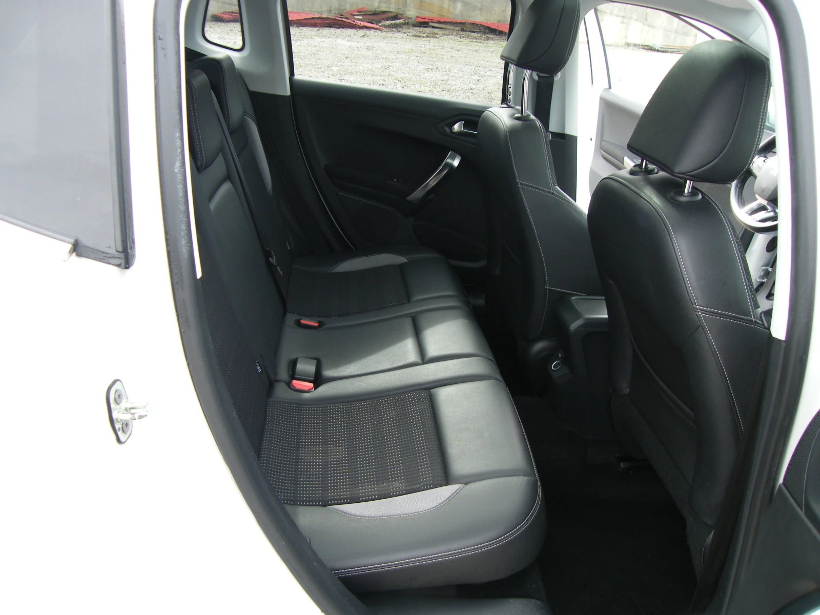 Peugeot 2008 1.2i | Mobile.bg � ����������� 15