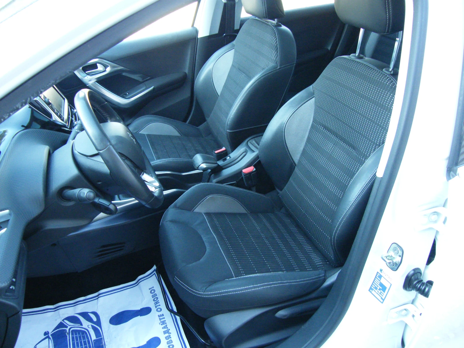 Peugeot 2008 1.2i | Mobile.bg � ����������� 9