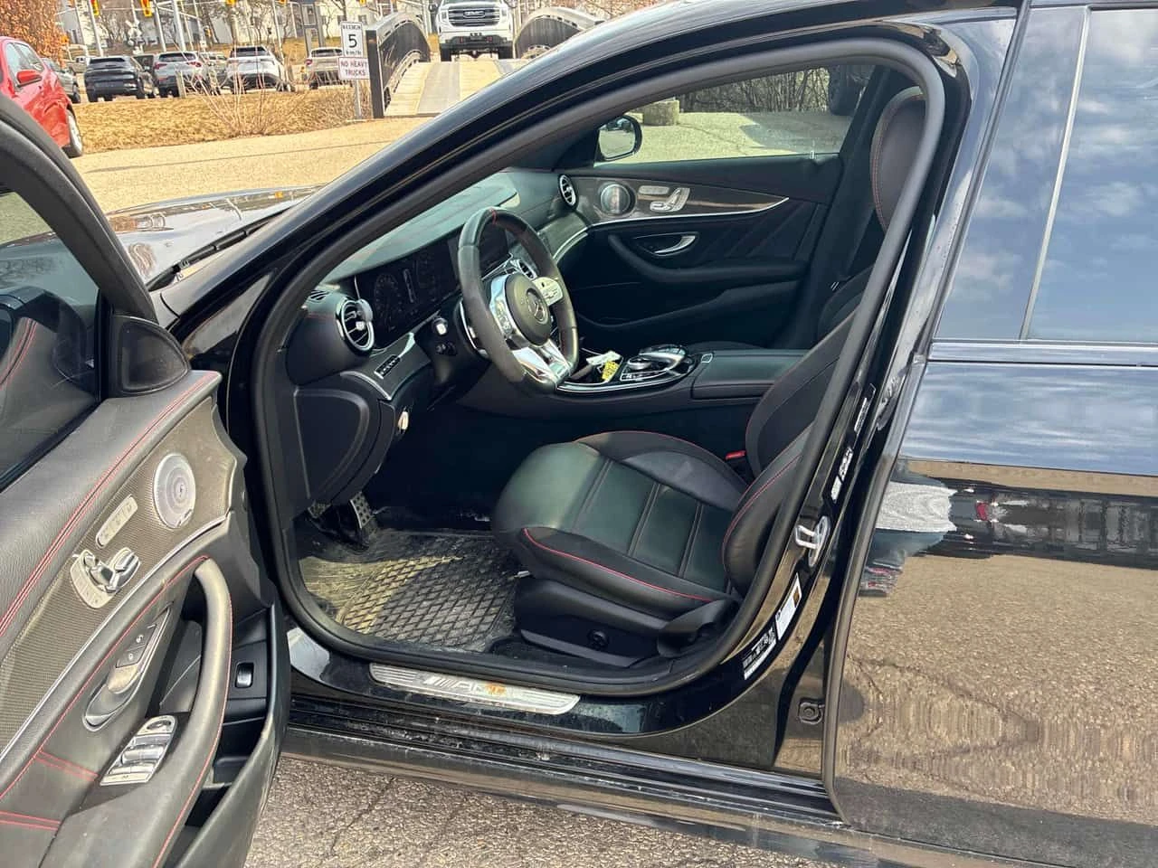 Mercedes-Benz E 53 AMG CARFAX/360/PANO/ОБДУХВАНЕ/BURMESTER, снимка 11 - Автомобили и джипове - 53788470