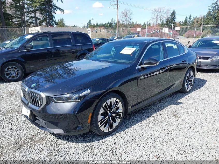 BMW i5 2024 BMW I5 EDRIVE40, снимка 3 - Автомобили и джипове - 54241663