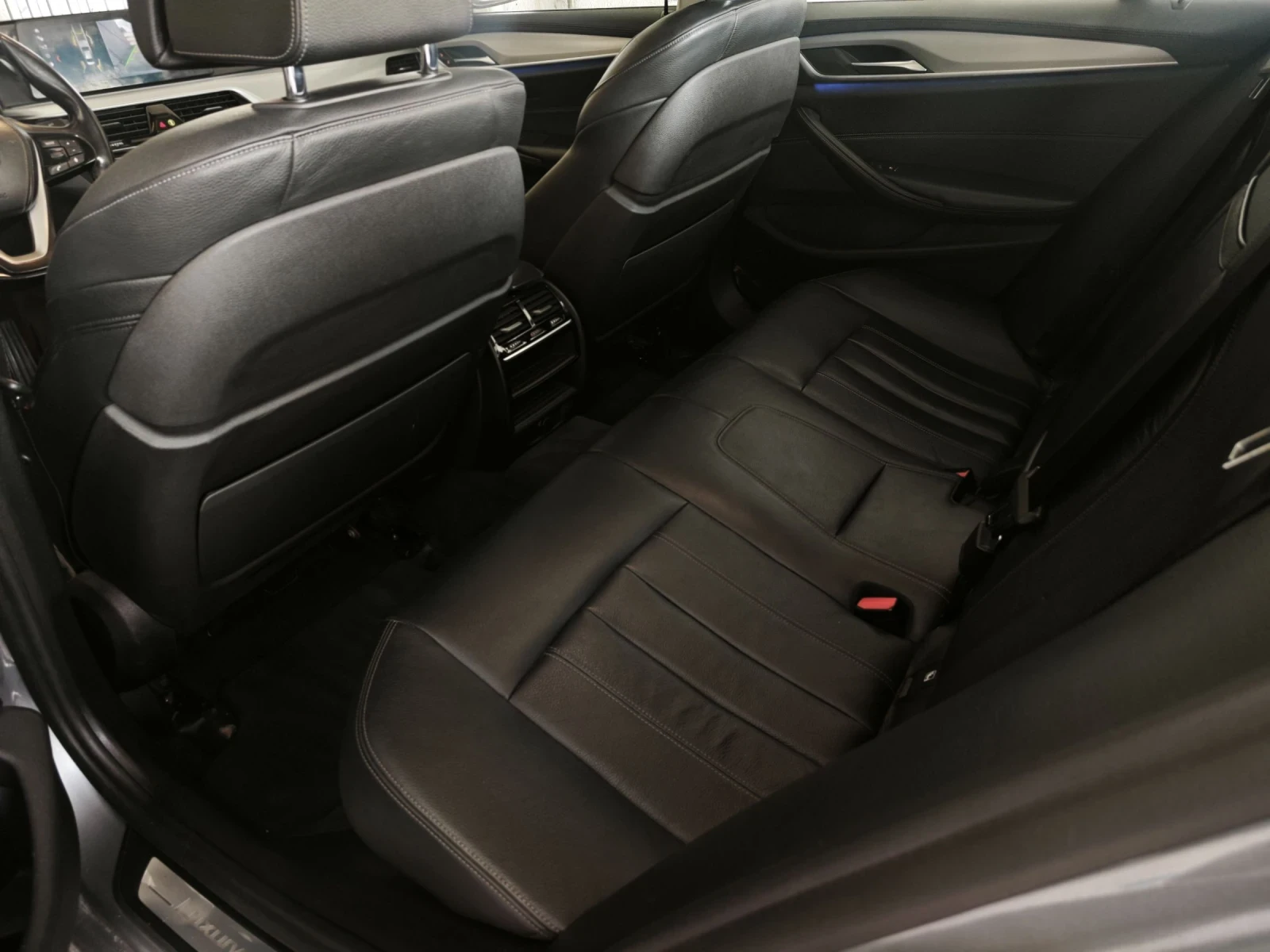 BMW 530 M Performance , снимка 13 - Автомобили и джипове - 54725242