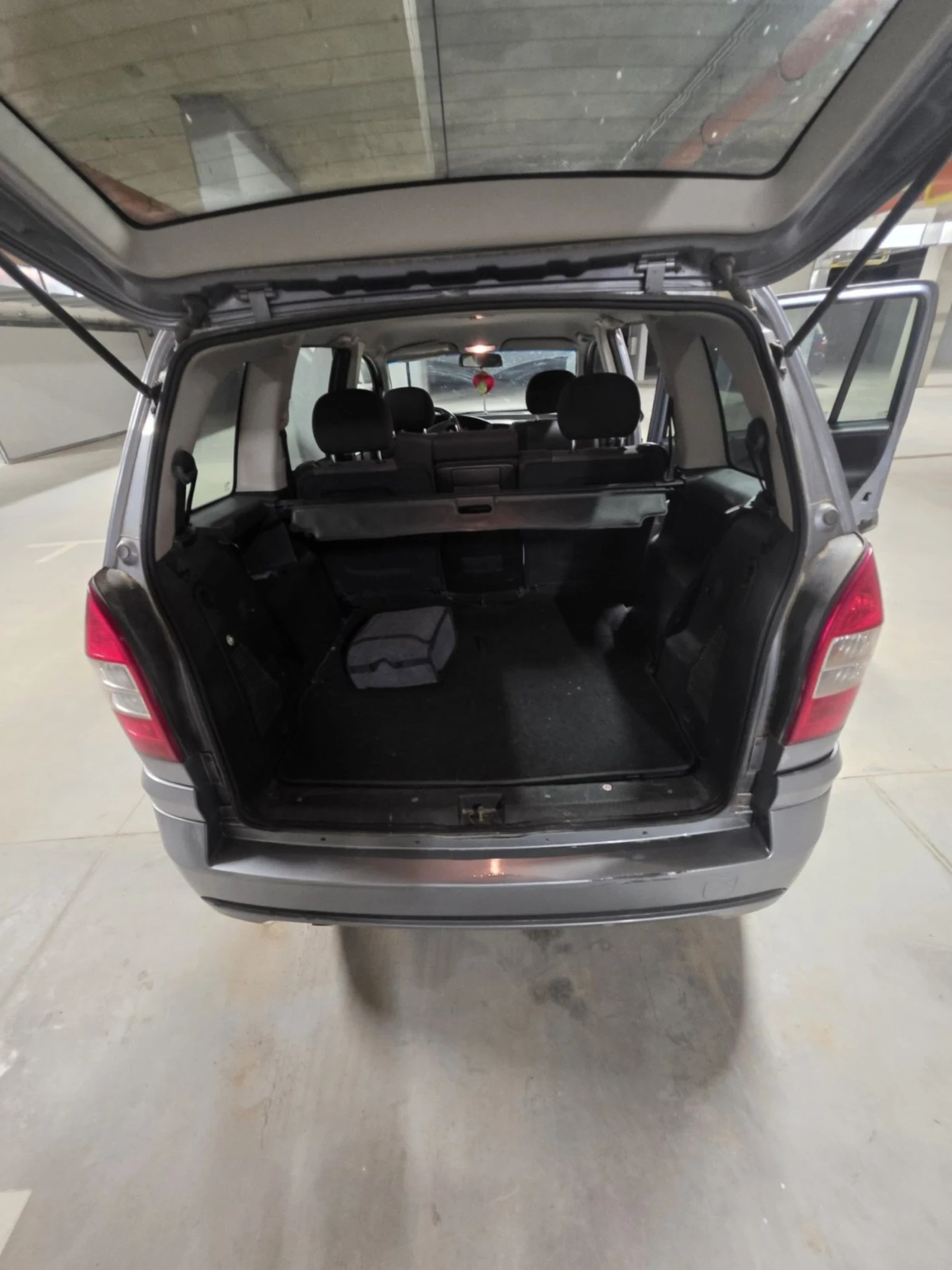 Opel Zafira, снимка 7 - Автомобили и джипове - 54982260