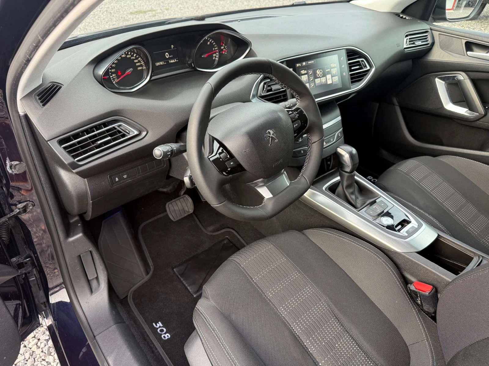 Peugeot 308 1.6 HDi Automatic/Full Led/Navi/Camera/Keyless/EU6, снимка 9 - Автомобили и джипове - 55869736