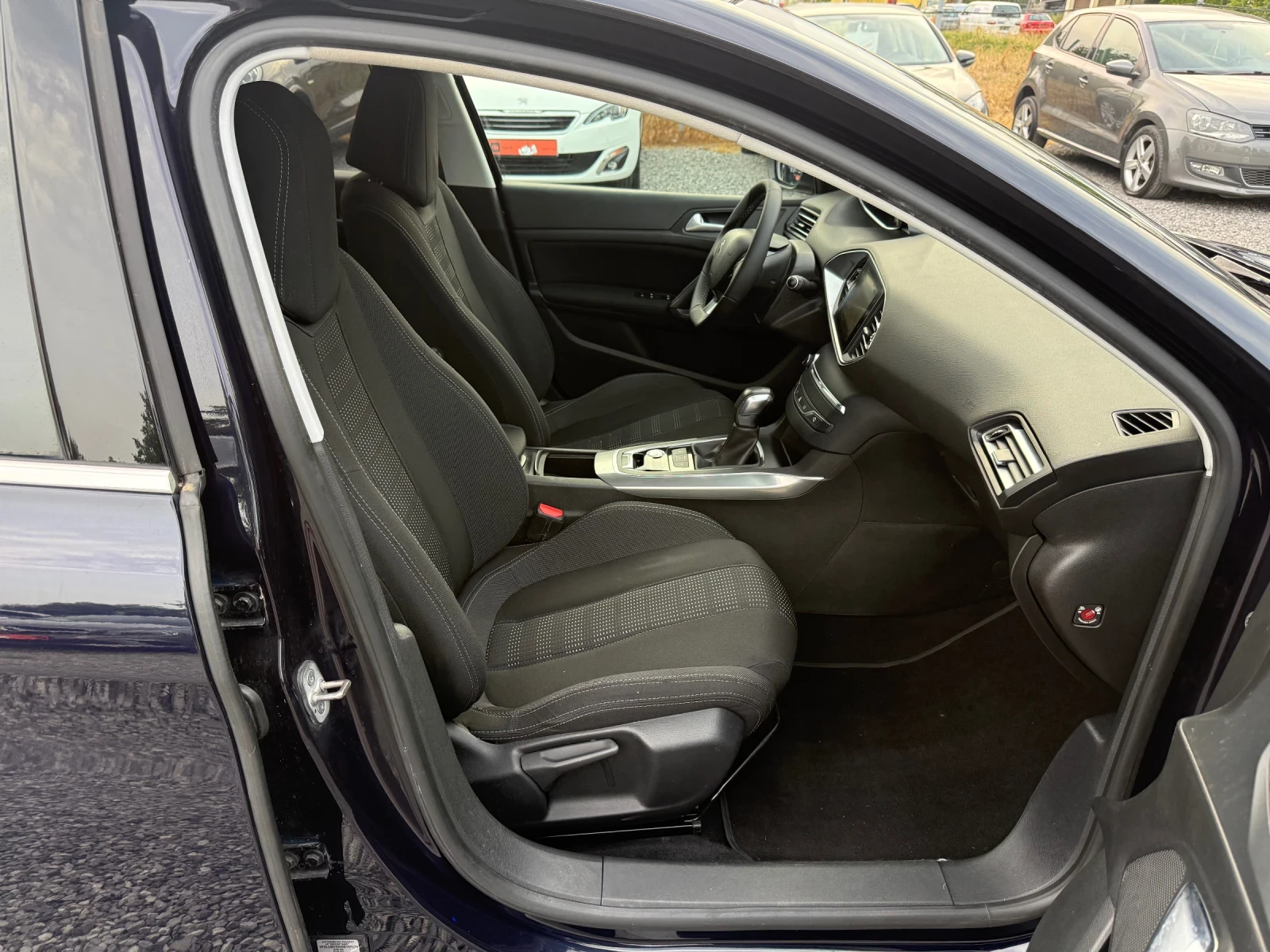 Peugeot 308 1.6 HDi Automatic/Full Led/Navi/Camera/Keyless/EU6, снимка 12 - Автомобили и джипове - 55869736