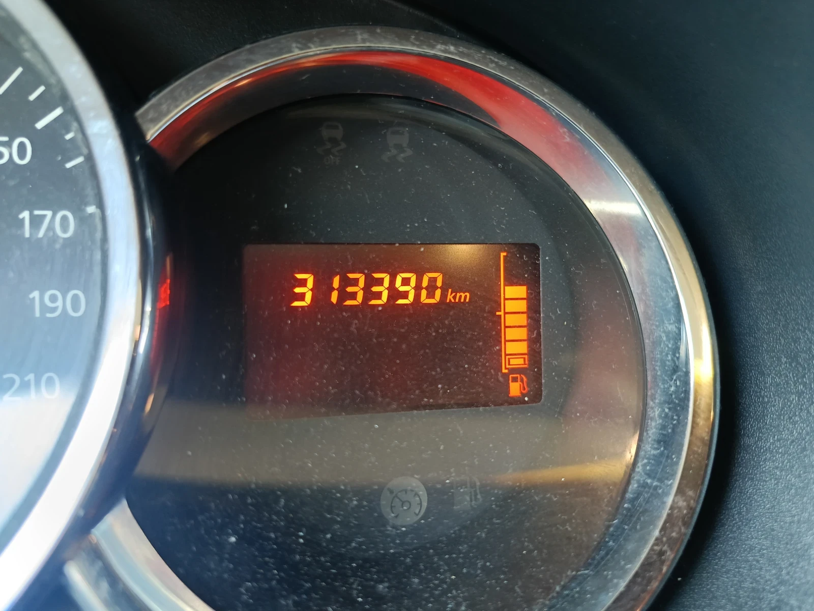 Dacia Lodgy, снимка 15 - Автомобили и джипове - 56015293