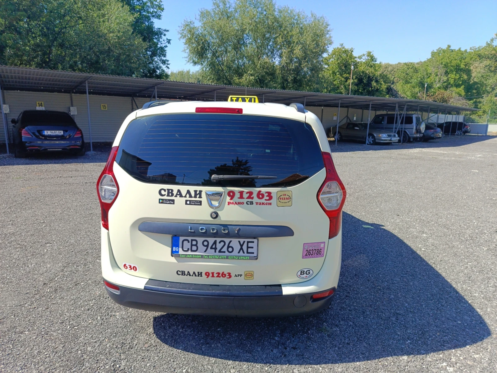 Dacia Lodgy, снимка 4 - Автомобили и джипове - 56015293