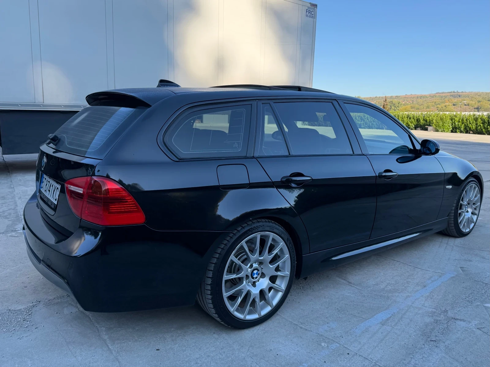 BMW 330 Е91, снимка 4 - Автомобили и джипове - 56353909