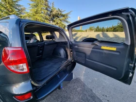 Toyota Rav4 2.2 D Kat, снимка 15