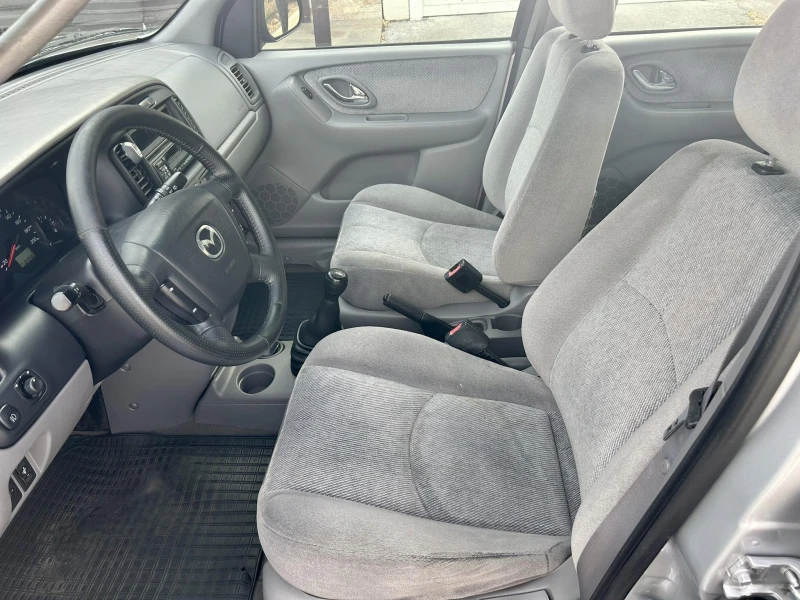 Mazda Tribute 2.0i 4x4, снимка 8 - Автомобили и джипове - 47184982