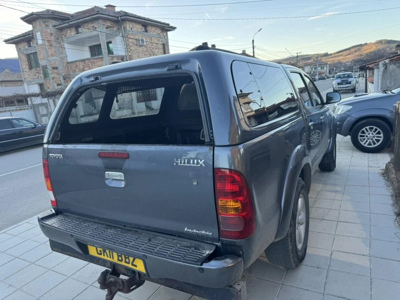 Toyota Hilux 3.0 d, снимка 5 - Автомобили и джипове - 48372545