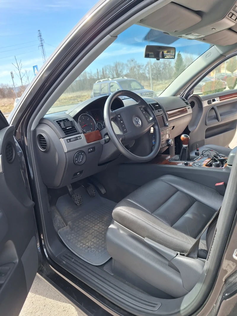 VW Touareg, снимка 11 - Автомобили и джипове - 49506281