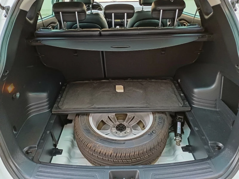 Hyundai IX35 1.7, снимка 14 - Автомобили и джипове - 50744853
