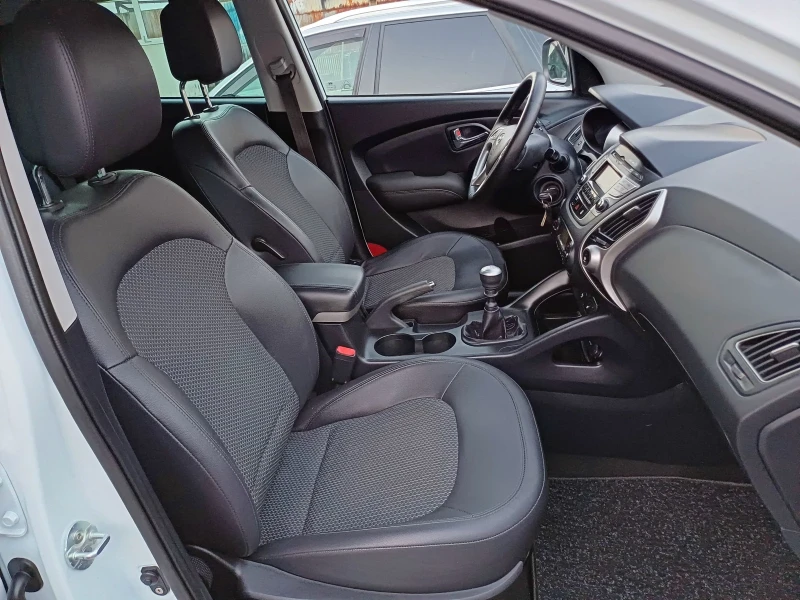 Hyundai IX35 1.7, снимка 8 - Автомобили и джипове - 50744853
