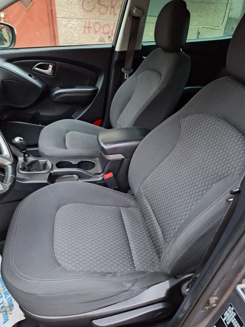 Hyundai IX35, снимка 10 - Автомобили и джипове - 52682413