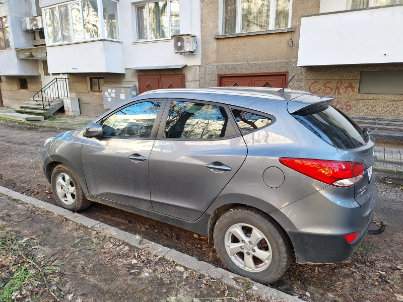 Hyundai IX35, снимка 4 - Автомобили и джипове - 52682413