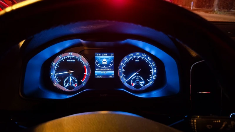 Skoda Karoq TSI, снимка 10 - Автомобили и джипове - 52753931