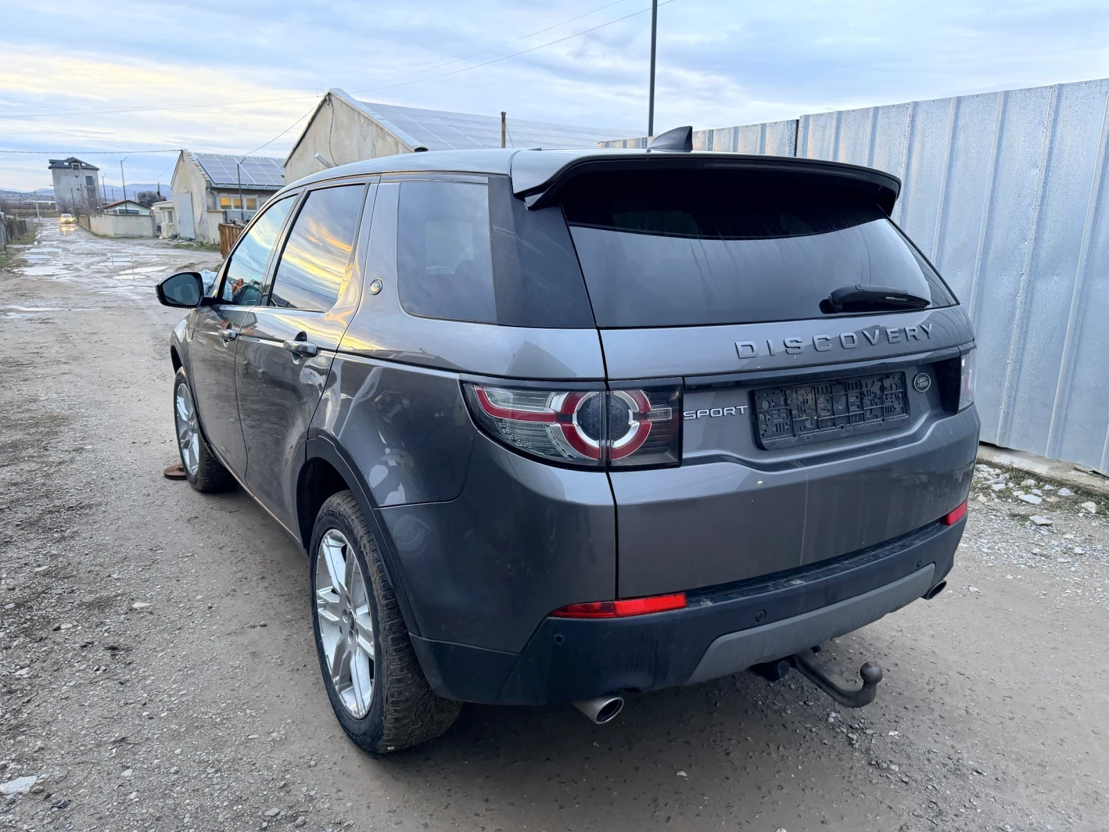Land Rover Discovery Sport 2.0D  - изображение 2