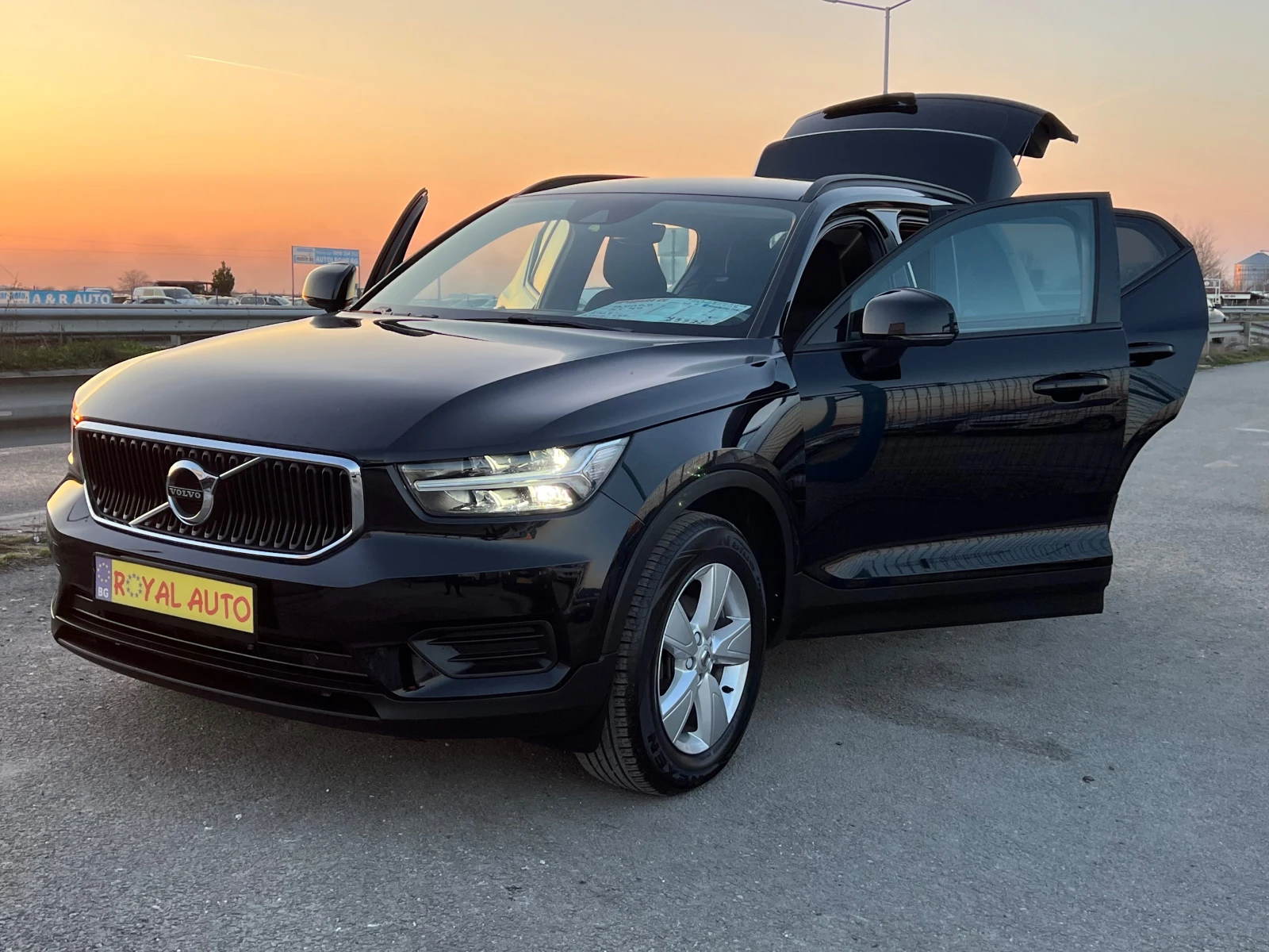 Volvo XC40 ЛИЗИНГ-АВТОМАТ-НАВИ-ТОП  СЪСТОЯНИЕ , снимка 15 - Автомобили и джипове - 53748690