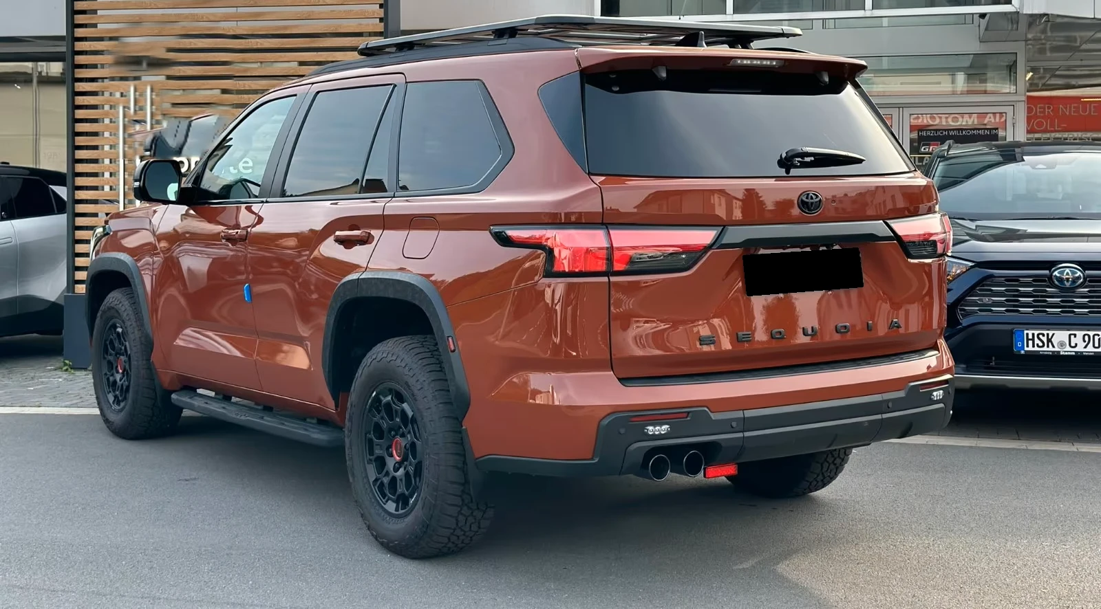 Toyota Sequoia TRD-PRO* HYBRID* 6+ 1* DISTR* KEYLESS* MEMORY* 360, снимка 7 - Автомобили и джипове - 53994703