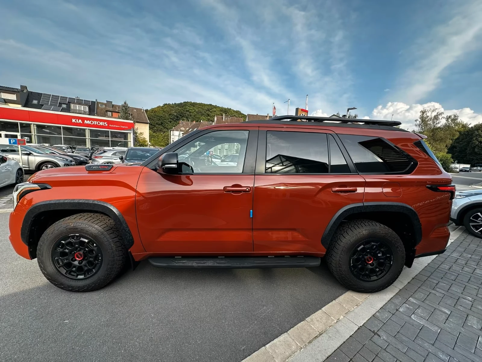 Toyota Sequoia TRD-PRO* HYBRID* 6+ 1* DISTR* KEYLESS* MEMORY* 360, снимка 8 - Автомобили и джипове - 53994703