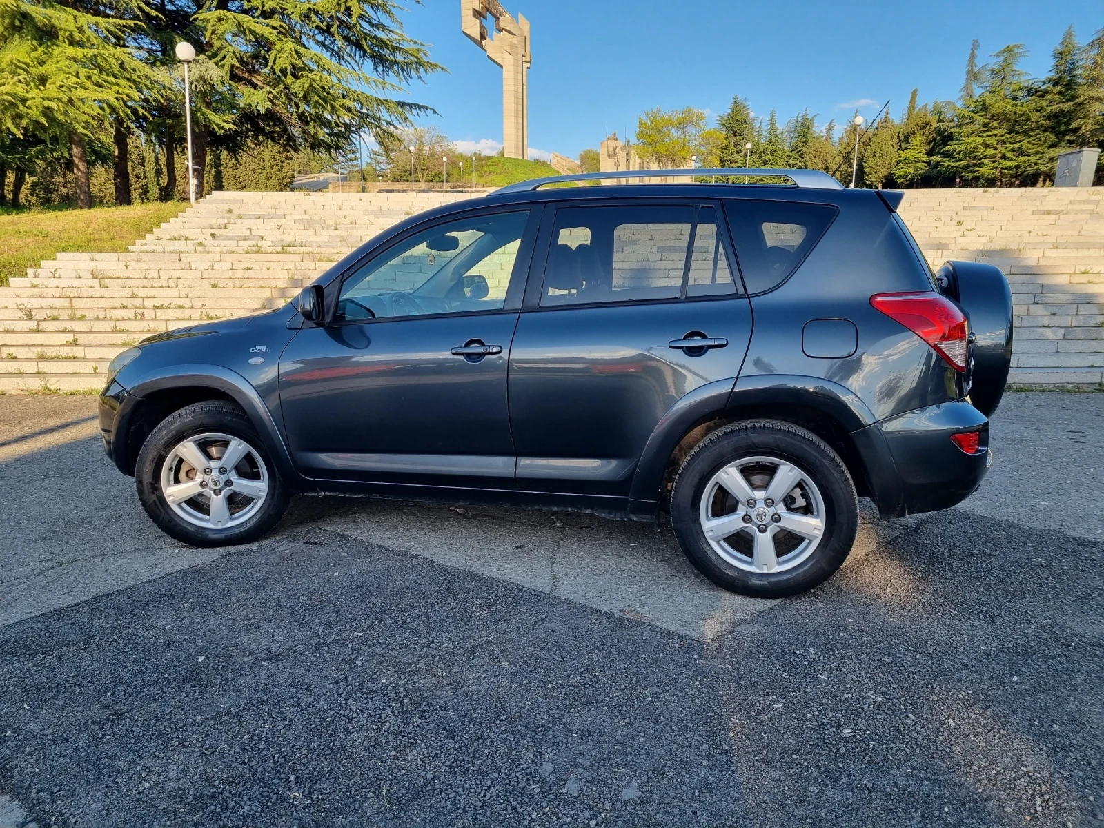 Toyota Rav4 2.2 D Kat, снимка 6 - Автомобили и джипове - 54492237