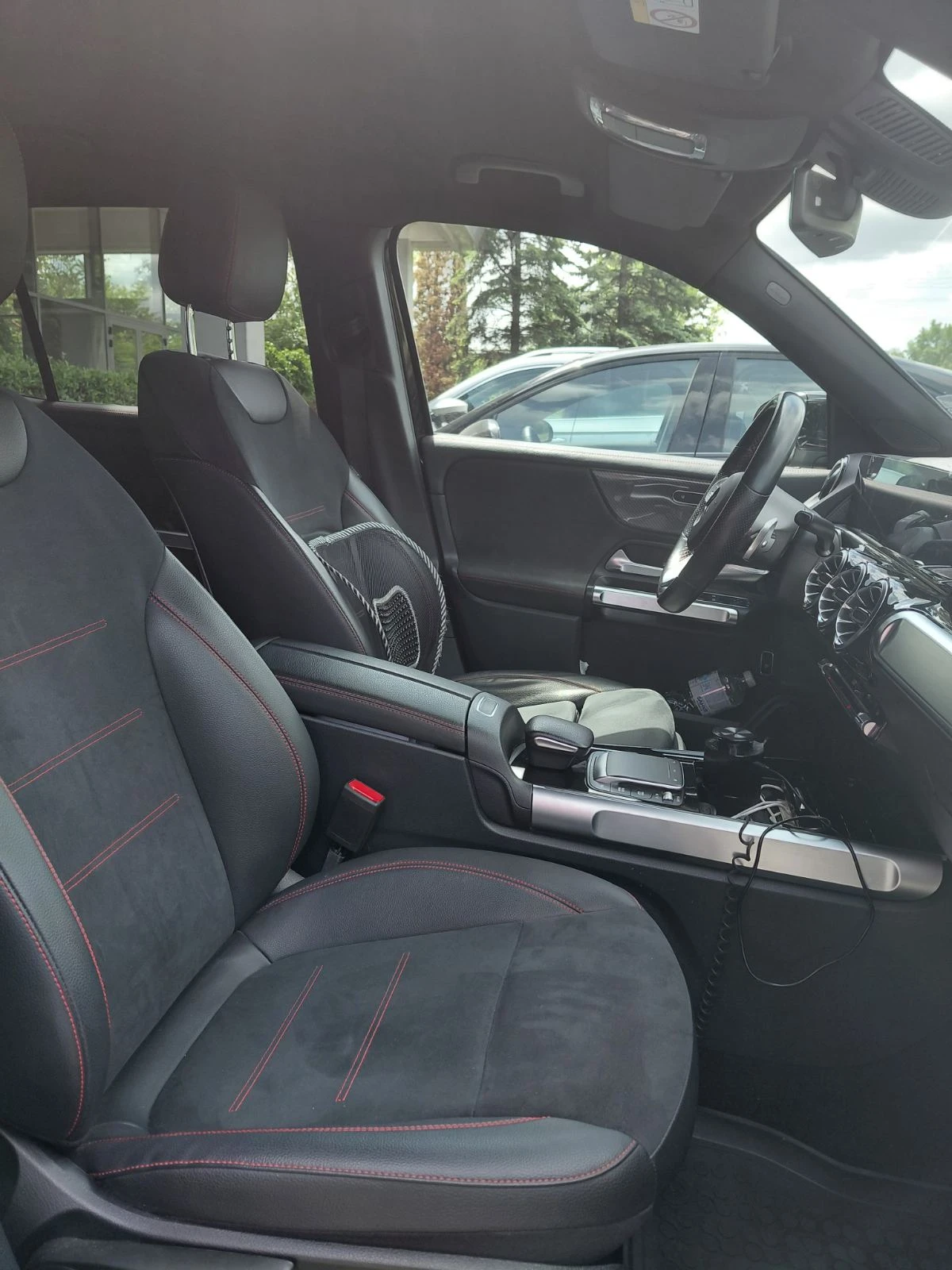 Mercedes-Benz GLB 220d 4MATIC 6+ 1 места, снимка 12 - Автомобили и джипове - 54588016