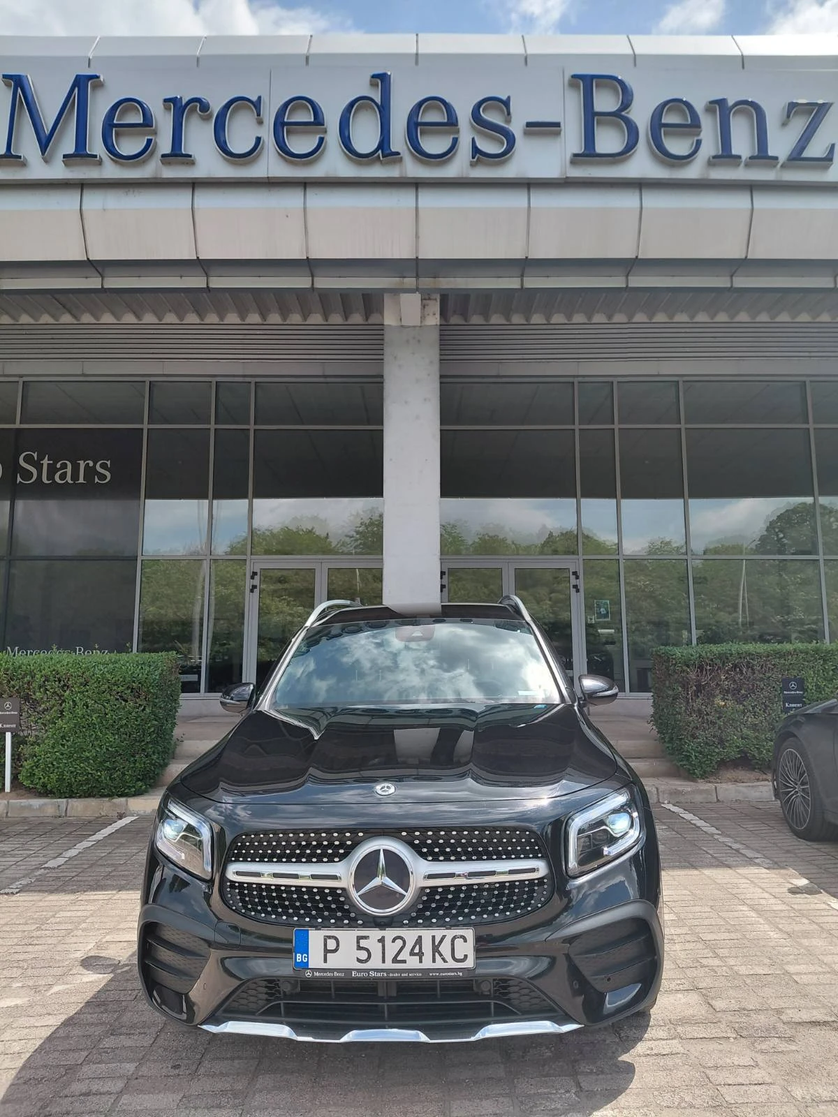 Mercedes-Benz GLB 220d 4MATIC 6+ 1 места, снимка 2 - Автомобили и джипове - 54588016