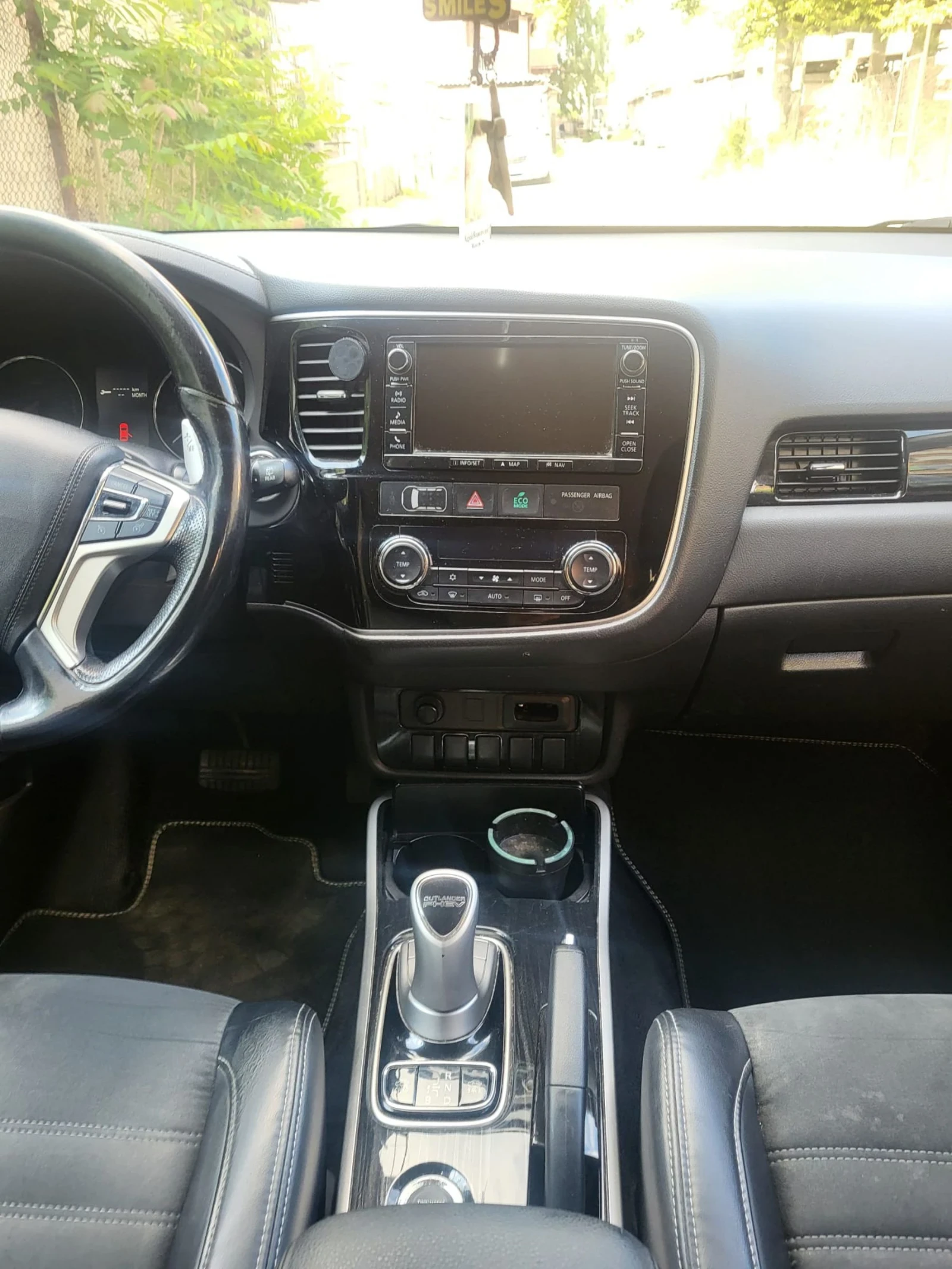 Mitsubishi Outlander, снимка 5 - Автомобили и джипове - 54626978