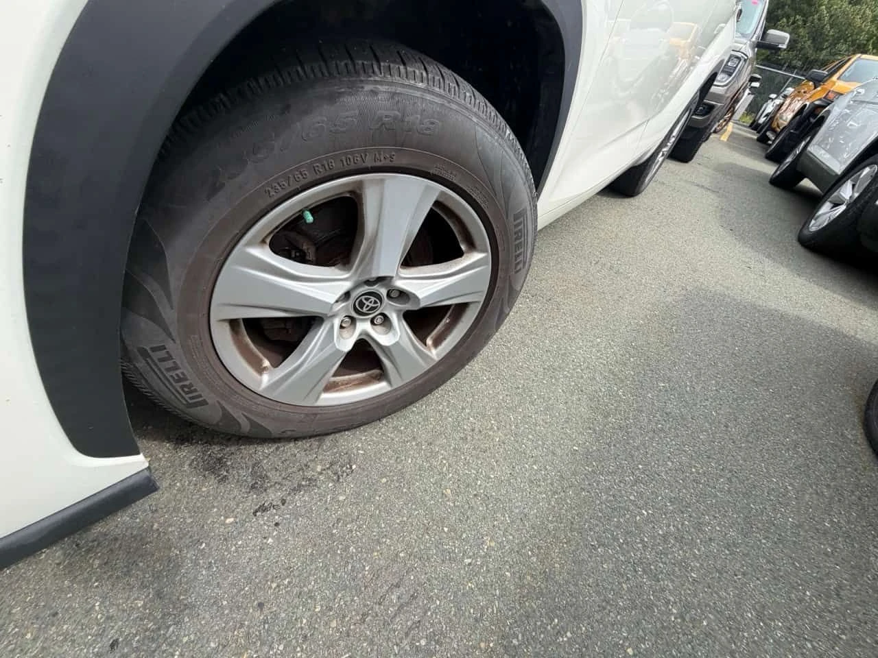Toyota Highlander * LE * CARFAX * ОПЦИЯ ЗА ФИНАНСИРАНЕ * , снимка 7 - Автомобили и джипове - 55580650