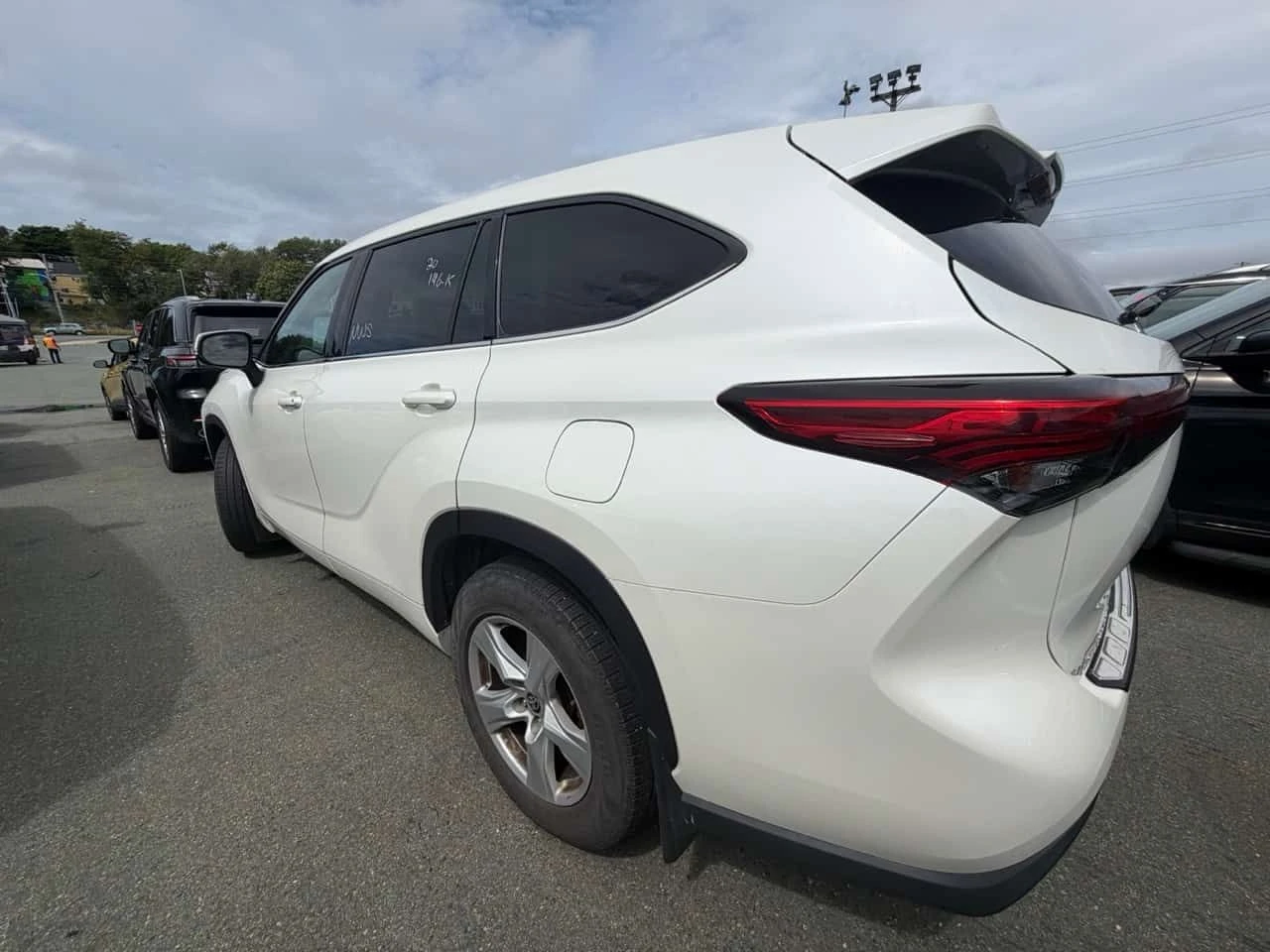 Toyota Highlander * LE * CARFAX * ОПЦИЯ ЗА ФИНАНСИРАНЕ * , снимка 2 - Автомобили и джипове - 55580650