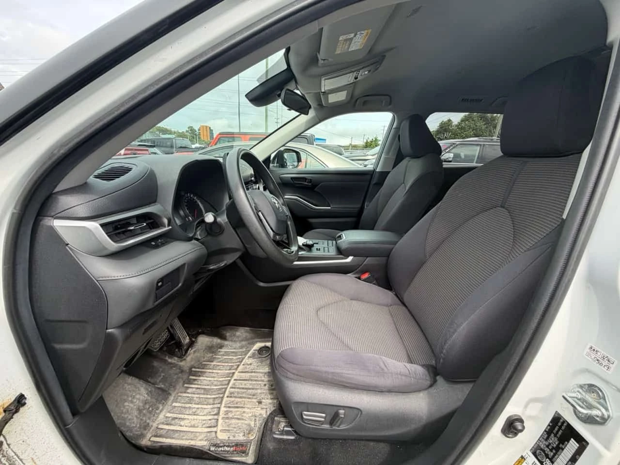 Toyota Highlander * LE * CARFAX * ОПЦИЯ ЗА ФИНАНСИРАНЕ * , снимка 5 - Автомобили и джипове - 55580650