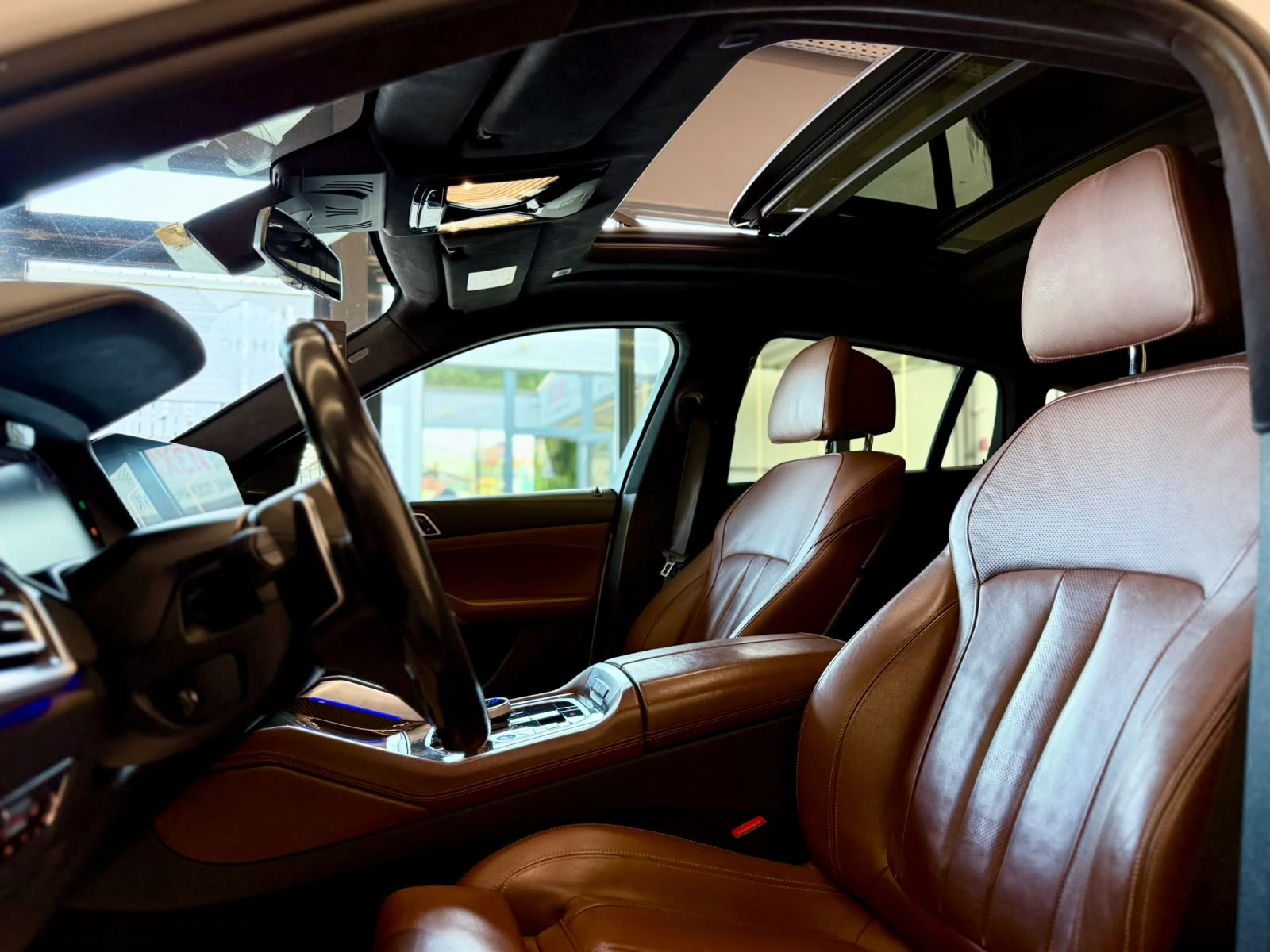 BMW X6 M50i* V8* xDrive* Pano* Iconic Glow* ЛИЗИНГ , снимка 8 - Автомобили и джипове - 55791405