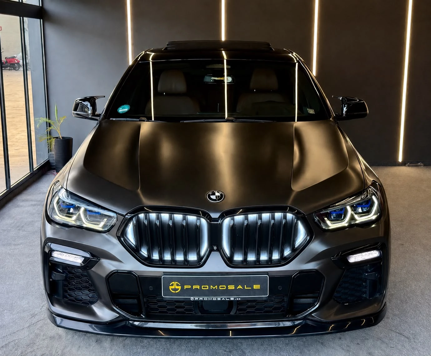 BMW X6 M50i* V8* xDrive* Pano* Iconic Glow* ЛИЗИНГ , снимка 2 - Автомобили и джипове - 55791405