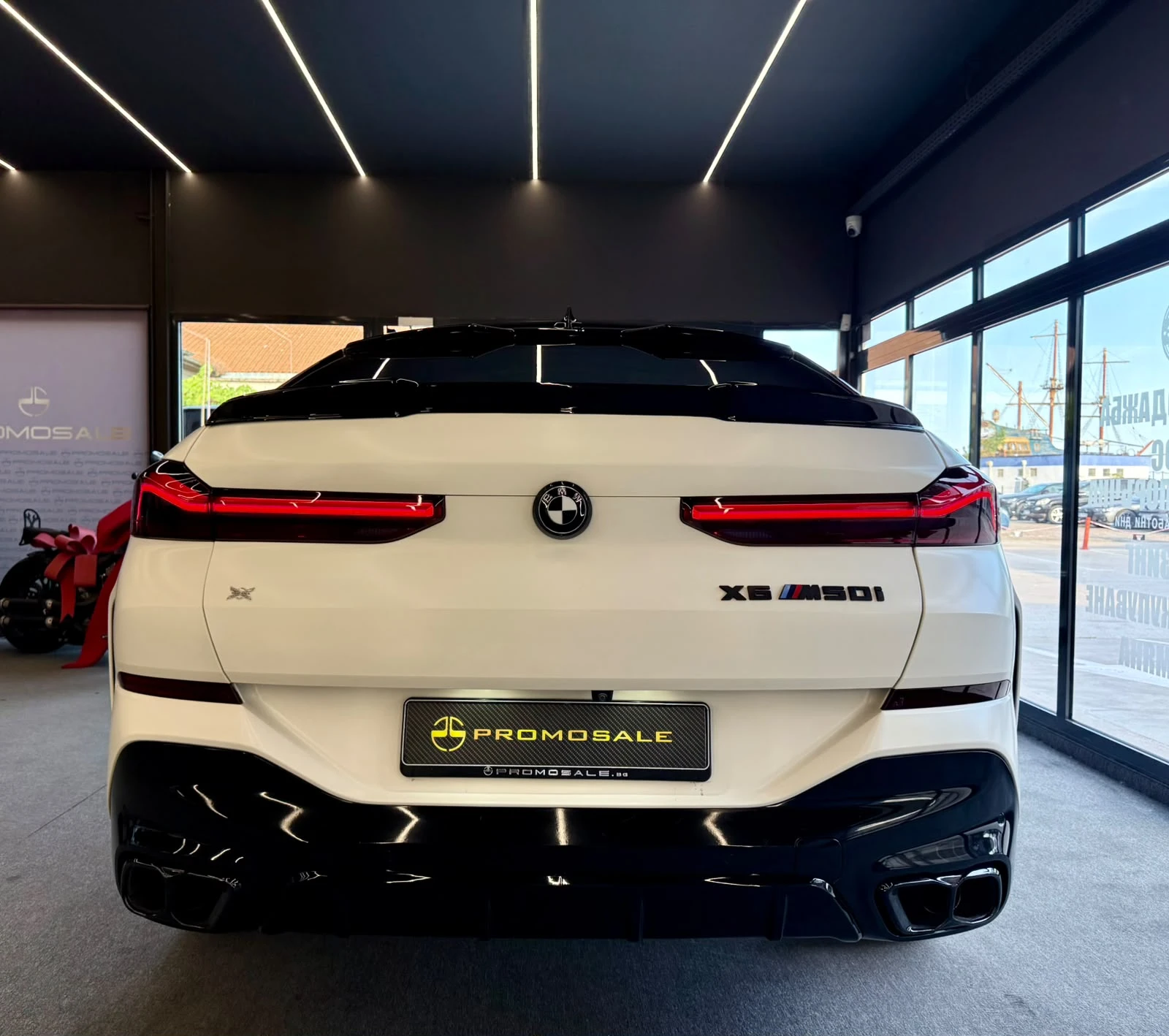 BMW X6 M50i* V8* xDrive* Pano* Iconic Glow* ЛИЗИНГ , снимка 5 - Автомобили и джипове - 55791405