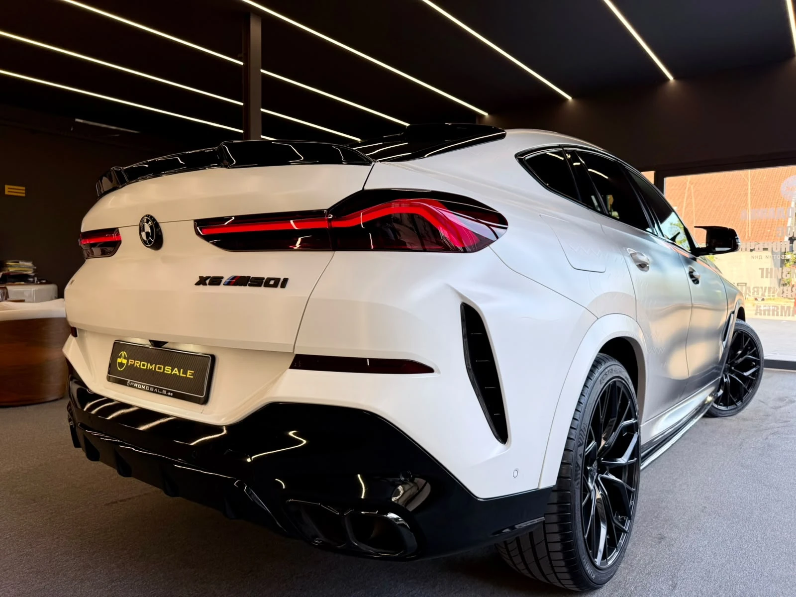 BMW X6 M50i* V8* xDrive* Pano* Iconic Glow* ЛИЗИНГ , снимка 6 - Автомобили и джипове - 55791405