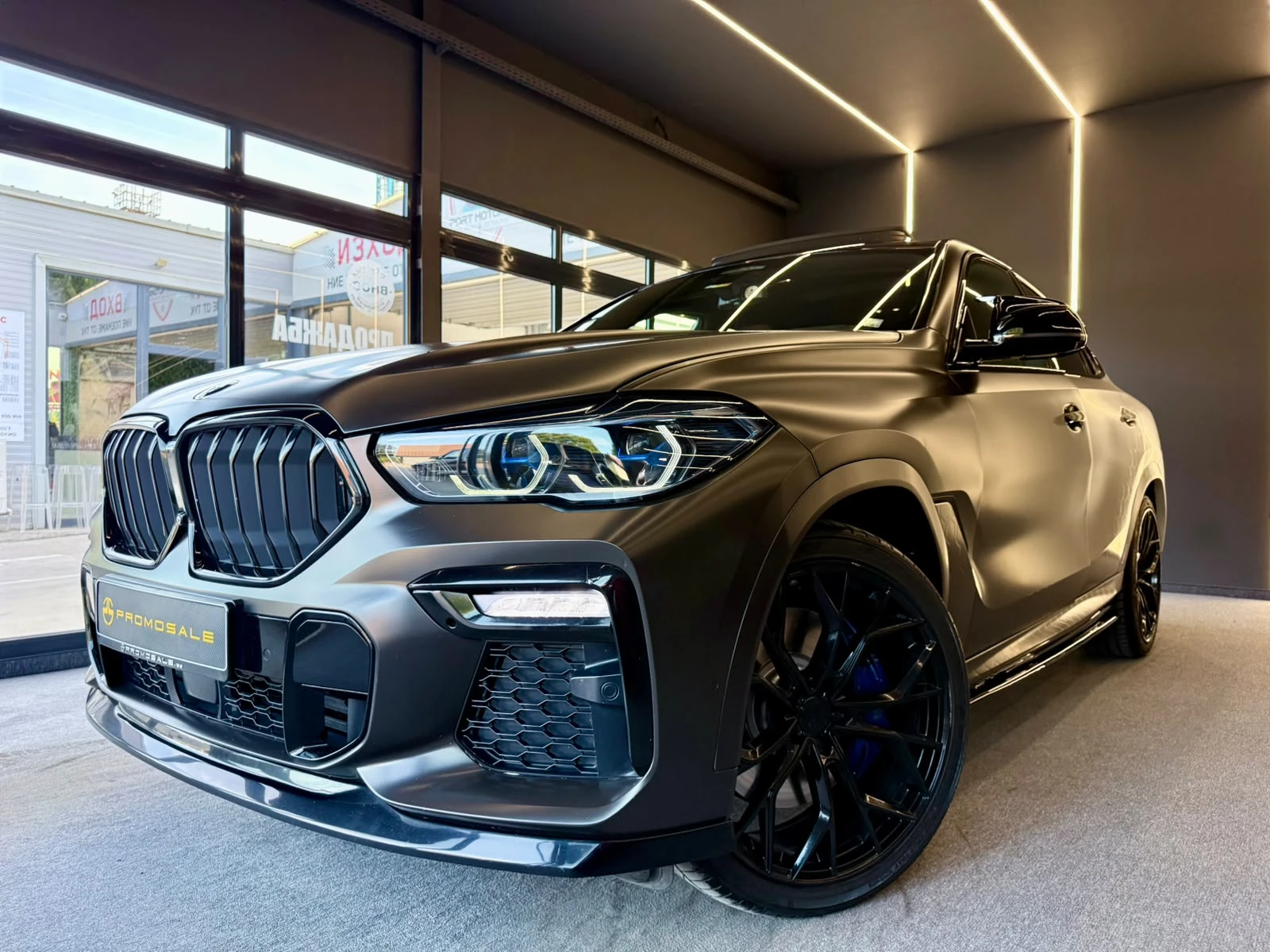 BMW X6 M50i* V8* xDrive* Pano* Iconic Glow* ЛИЗИНГ , снимка 3 - Автомобили и джипове - 55791405