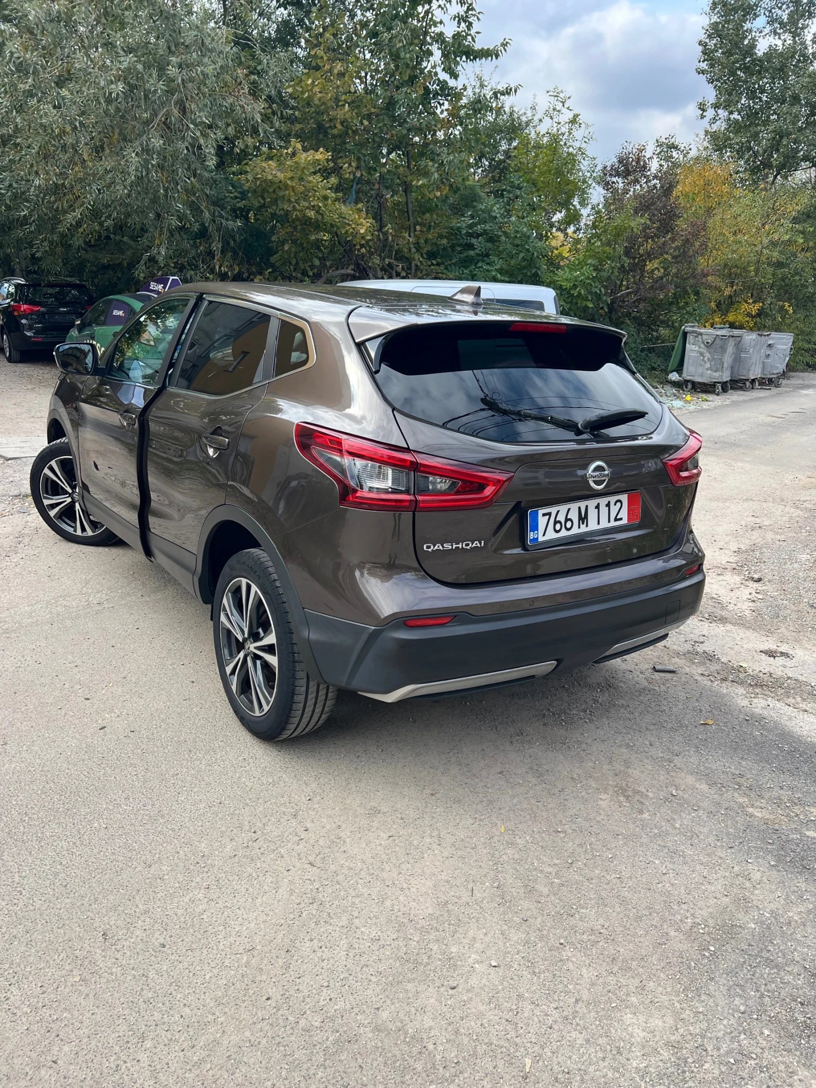Nissan Qashqai 1.5, снимка 4 - Автомобили и джипове - 55884402