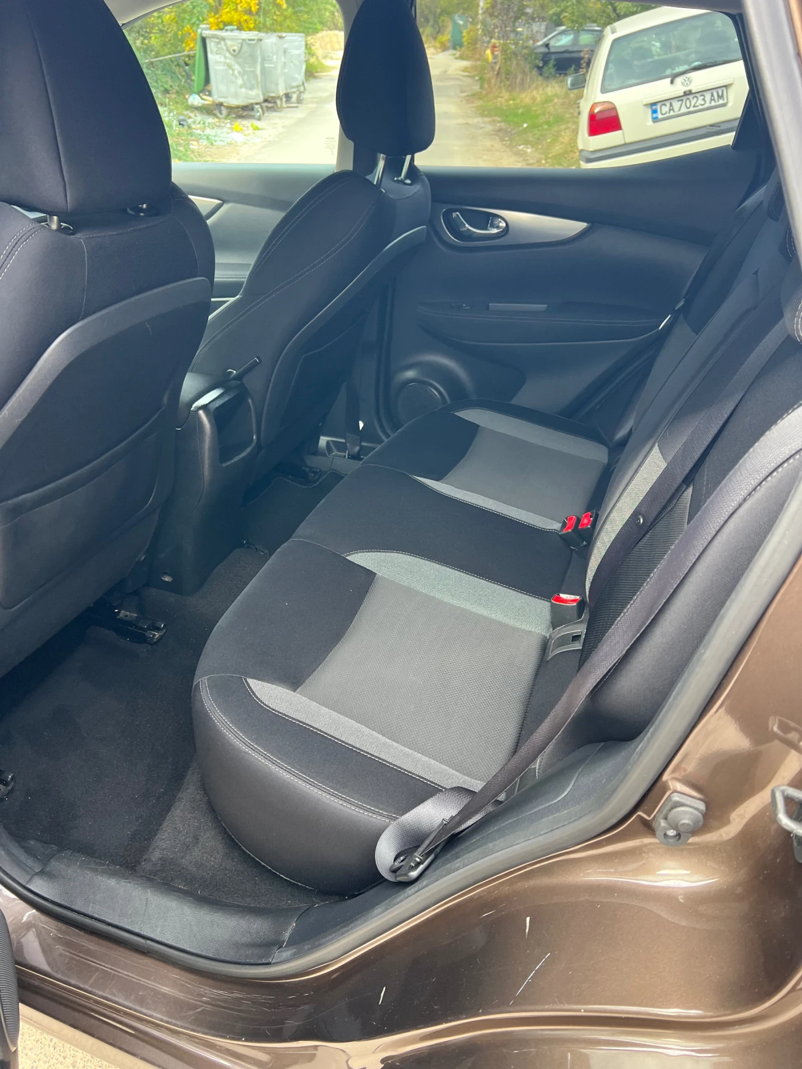 Nissan Qashqai 1.5, снимка 7 - Автомобили и джипове - 55884402